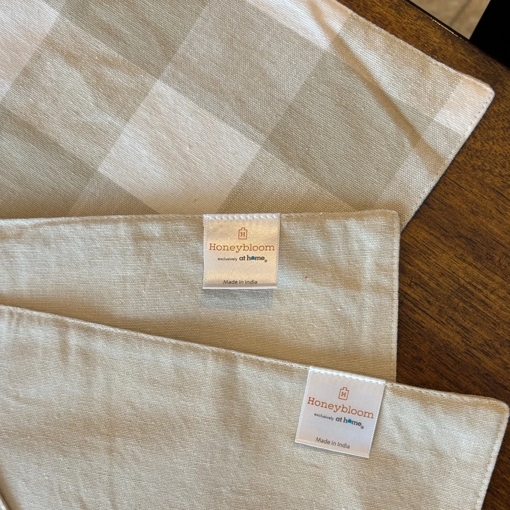 Classic‎ Tan Checkered Placemats~8